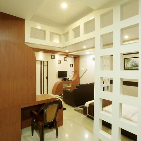 Hotel Dream City Guwahati Esterno foto