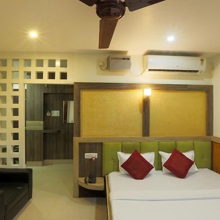 Hotel Dream City Guwahati Esterno foto