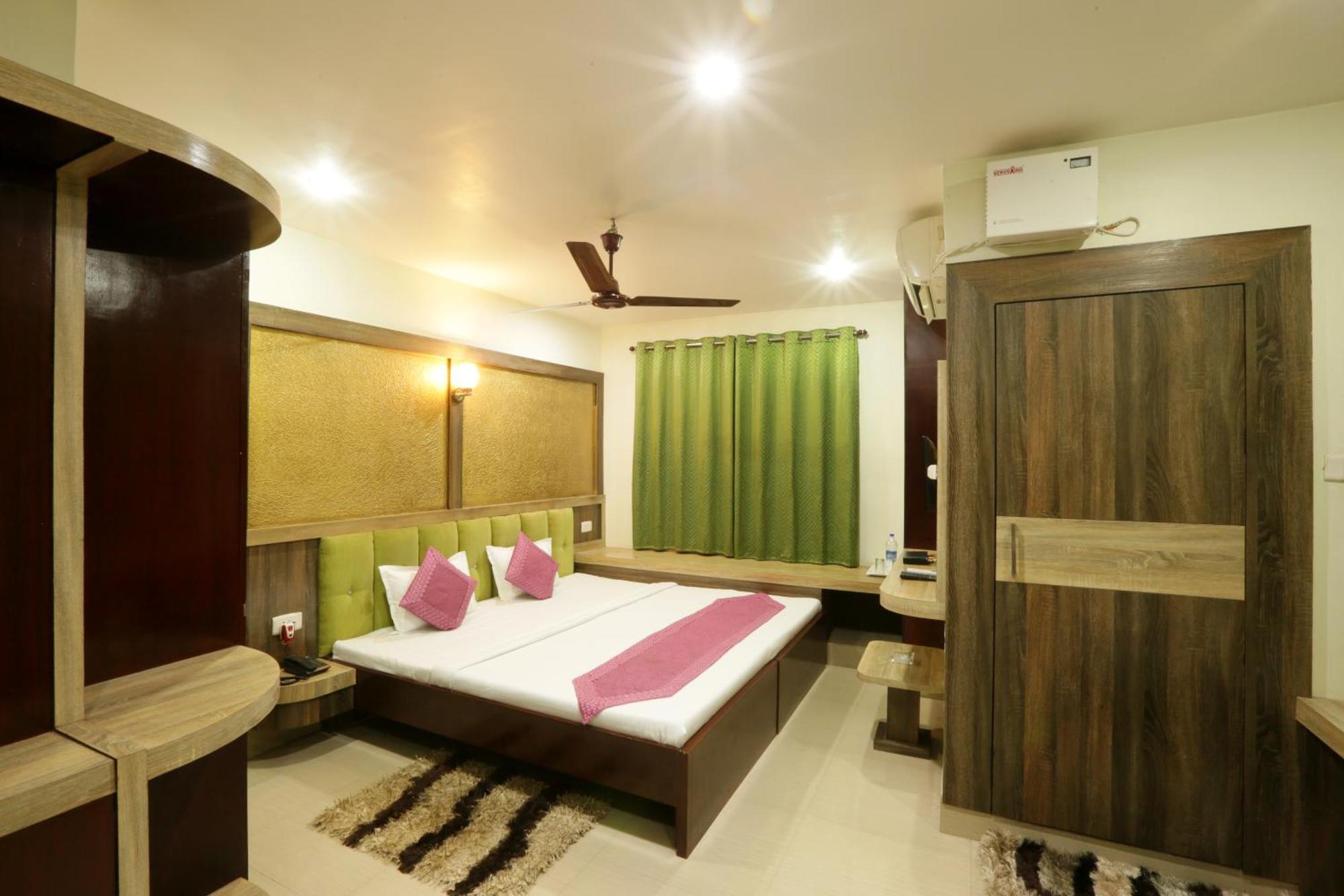 Hotel Dream City Guwahati Esterno foto